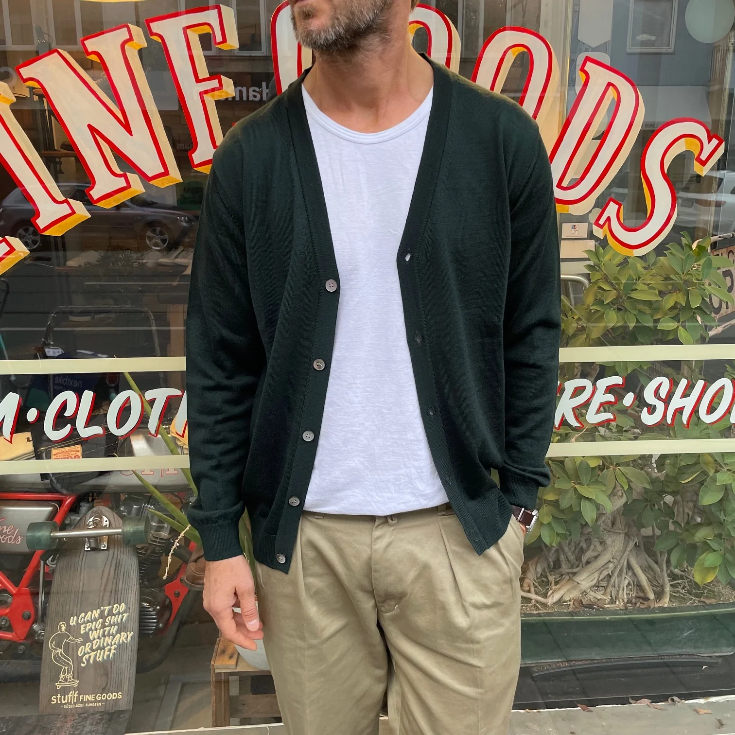 mooncastle | wool cardigan green - Image 3