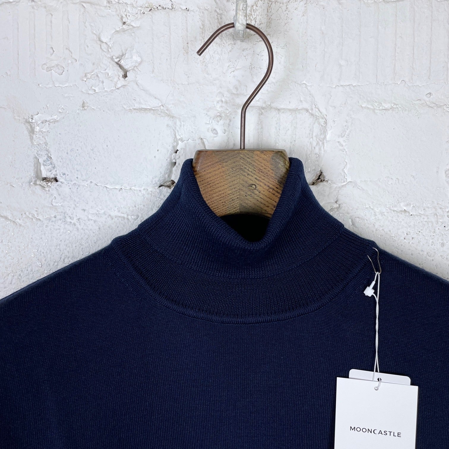 mooncastle | mc8 wool turtle neck knit navy - Image 3